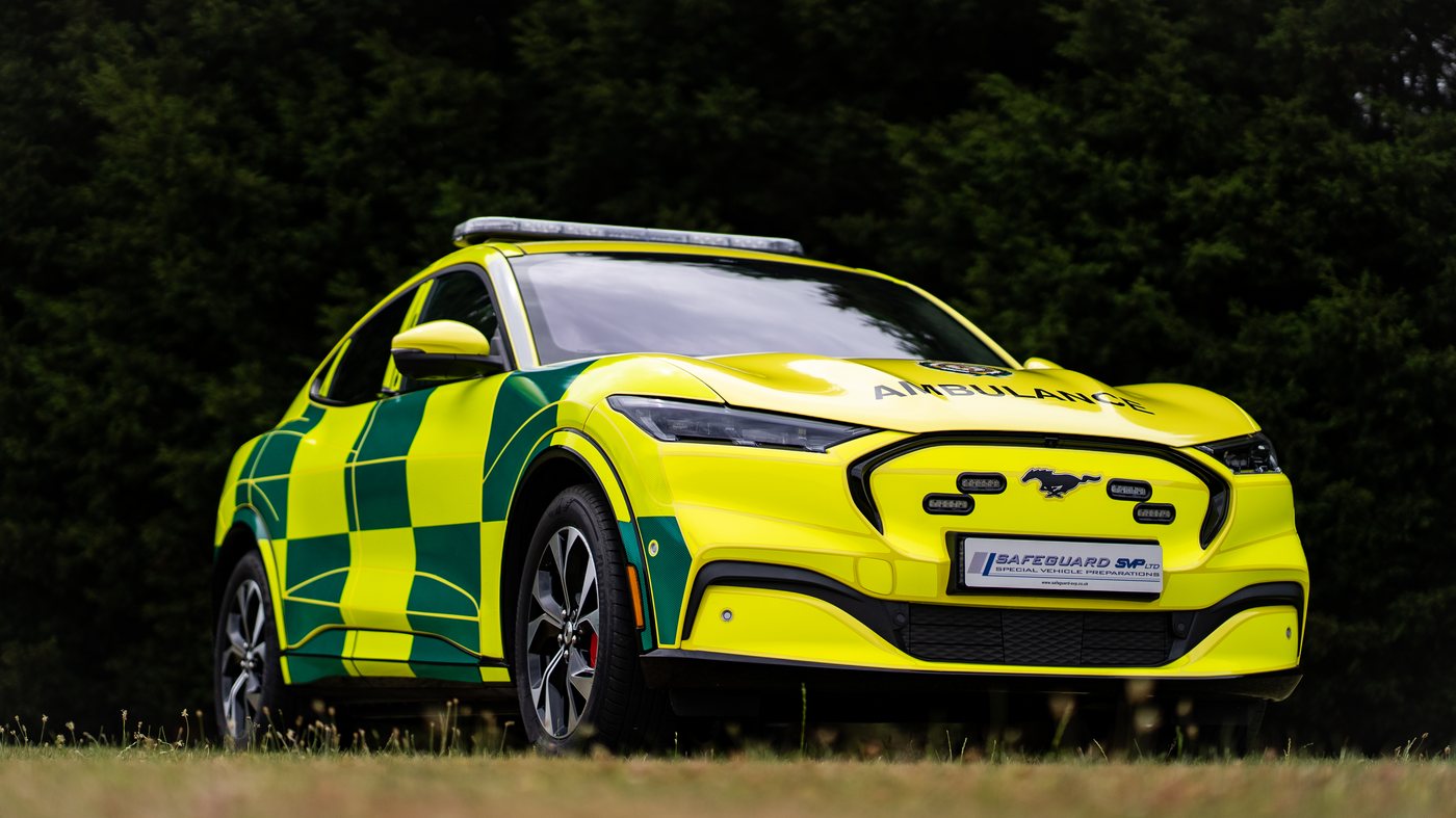 Ambulance Mustang Mach-E front