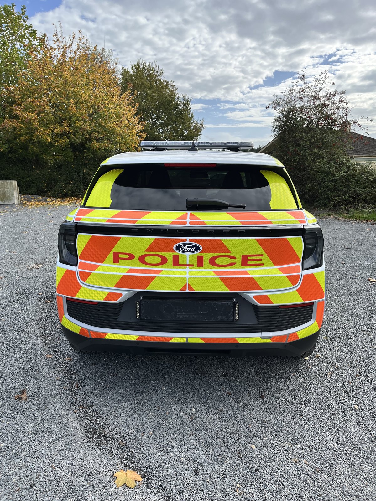 Police Ford Explorer, rear view