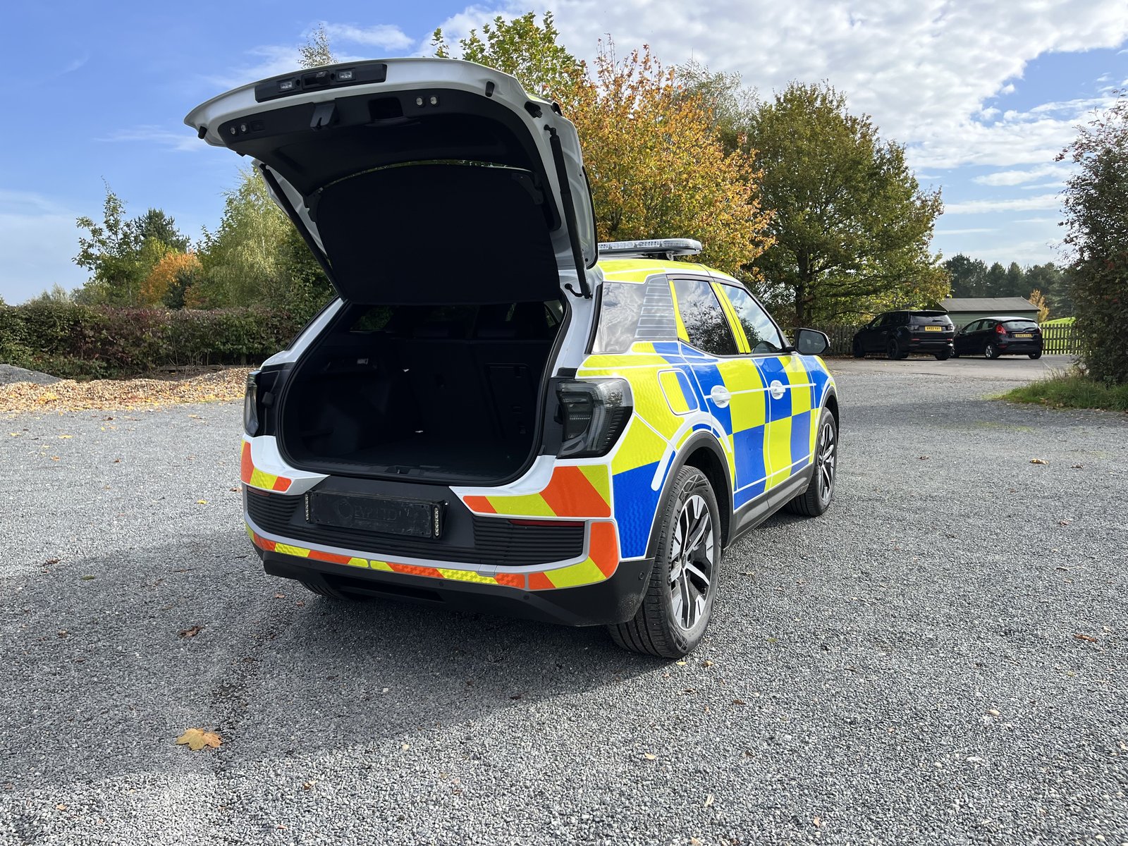 Police Ford Explorer, rear tailgate open
